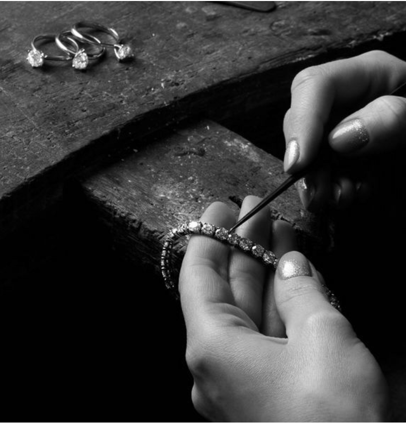 CUSTOM JEWELRY DESIGN